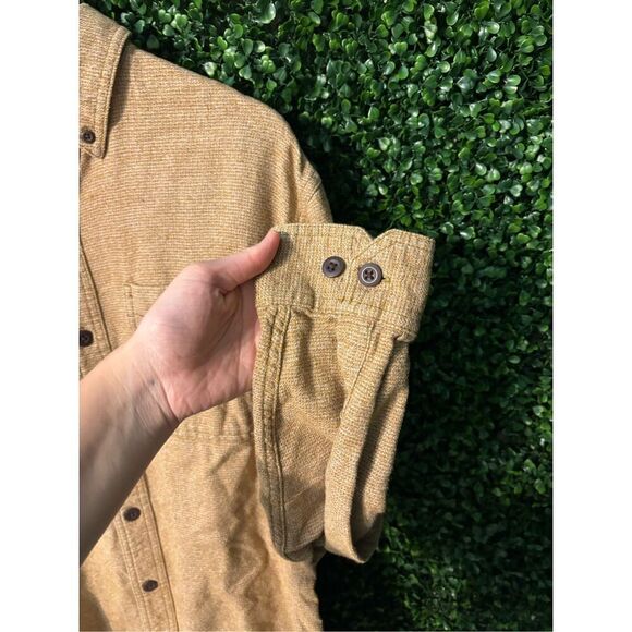Duluth Trading Shirt Mens Medium Tan Button Down - Picture 3 of 3